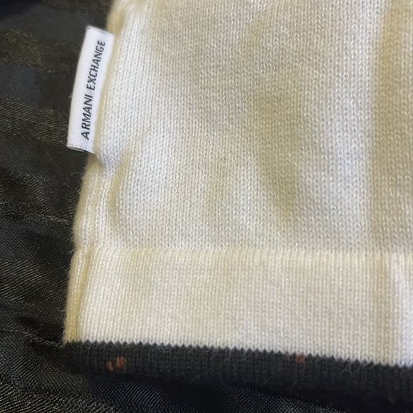 ARMANI EXCHANGE>>Authentic Boy’s sweater. Size 6. Will fit 5T-6T. - Picture 6 of 7